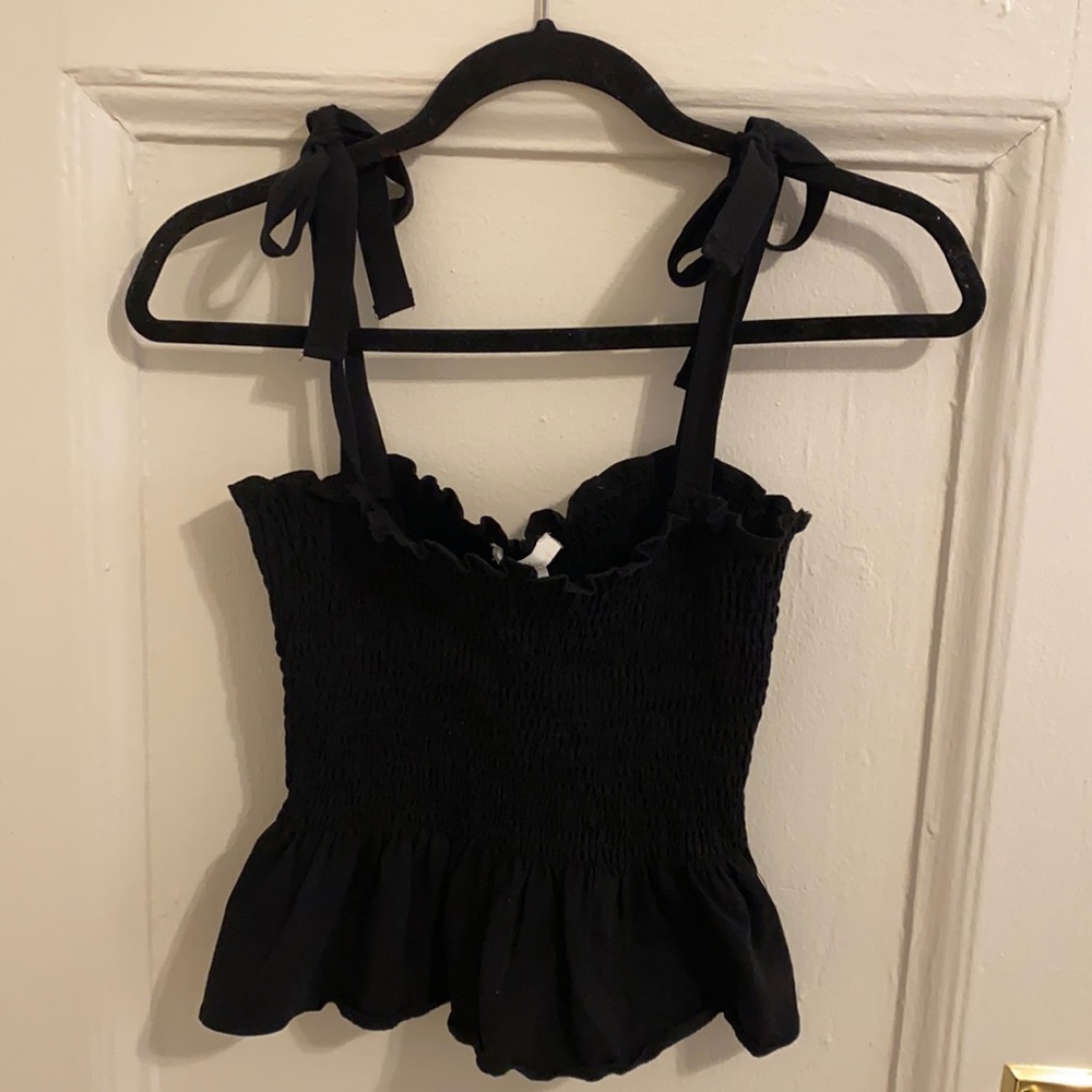 Cropped tank with shoulder ties